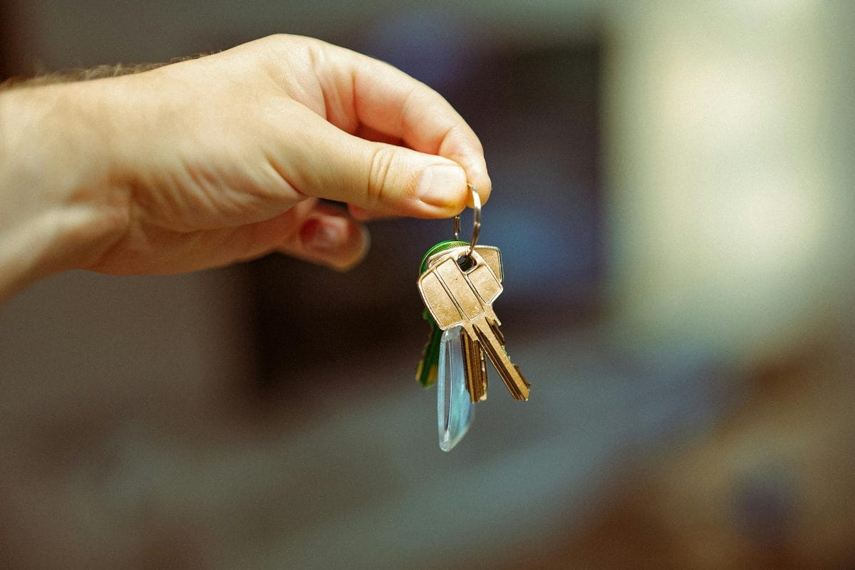 Renting Your First Apartment in Asia: The Deposits, Agents and Lease Traps Nobody Warns You About